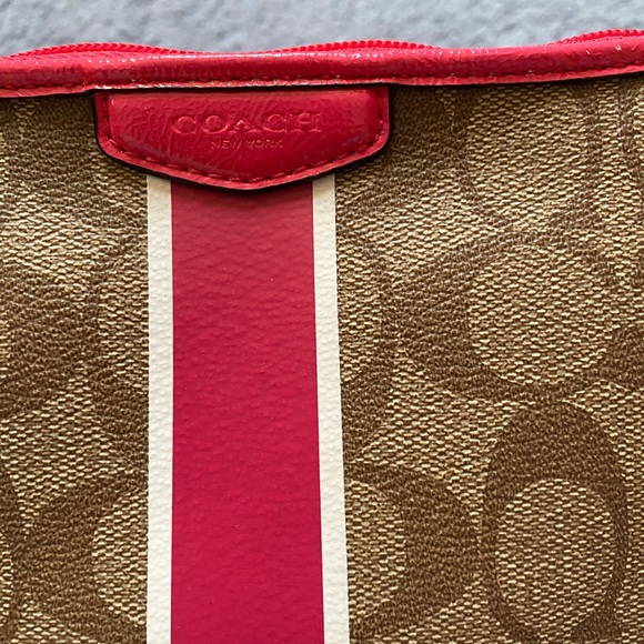 Coach wristlet - Picture 2 of 3